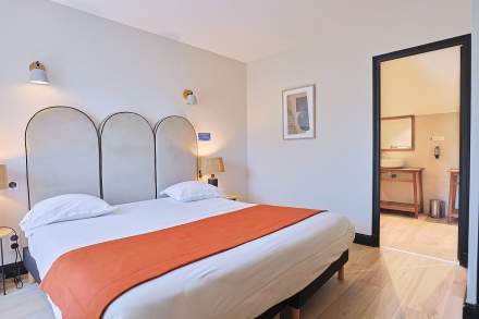 Hôtel 3 étoiles Var · Chambres Hôtel L'Arena à Fréjus