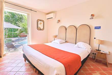 Hôtel 3 étoiles Var · Chambres Hôtel L'Arena à Fréjus